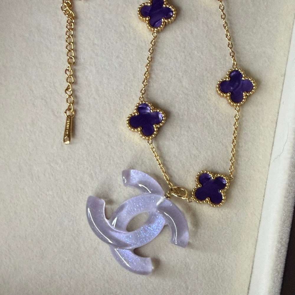 CC Gold Necklace with Purple Clovers - Picture 4 of 4